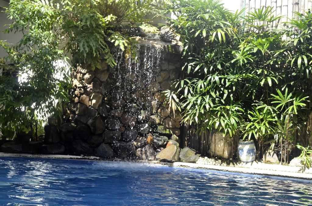Hotel Galleria Davao Bagian luar foto
